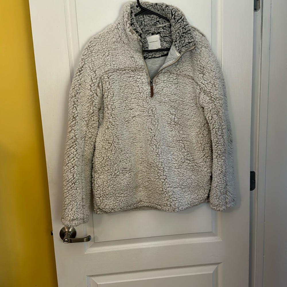 Woolly pullover shirt.